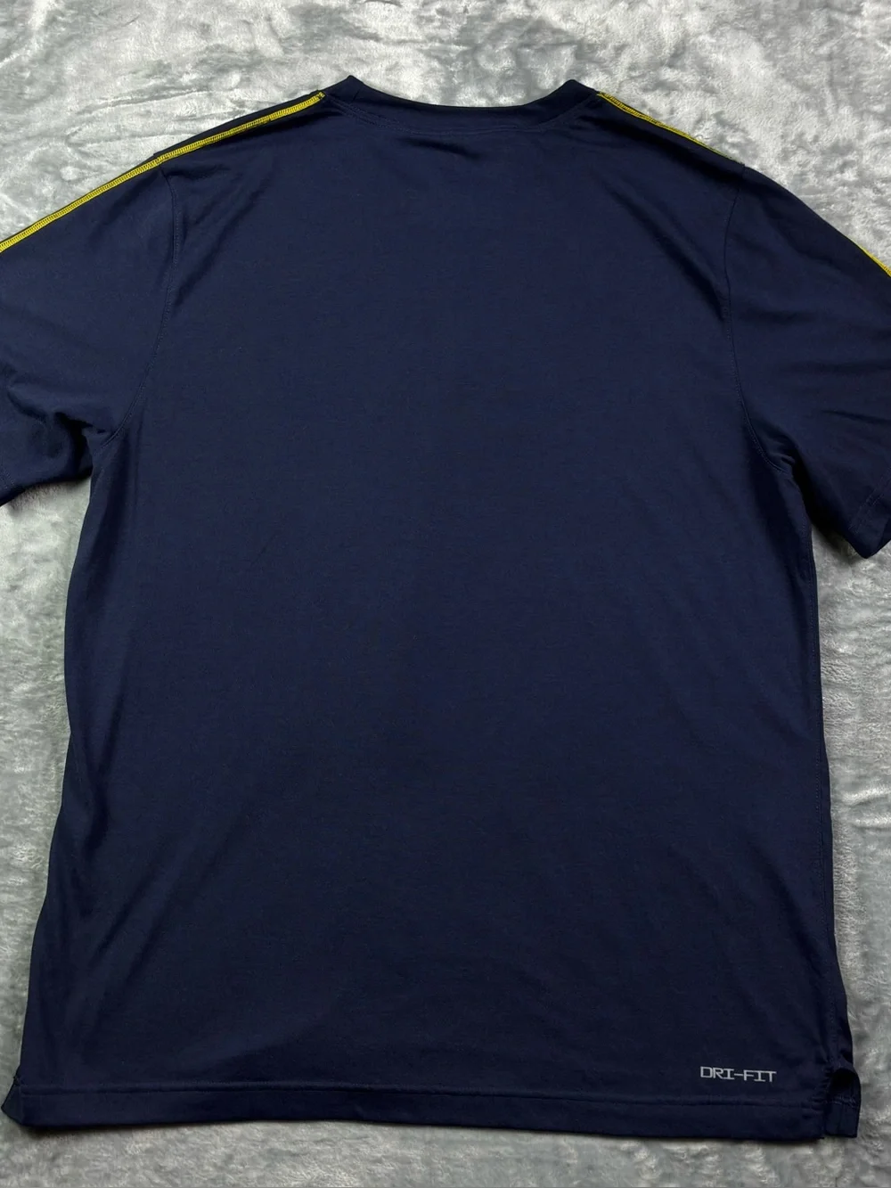 Michigan Wolverines Air Jordan Jumpman Dri-Fit T-Shirt Size XL Blue Maize Trim